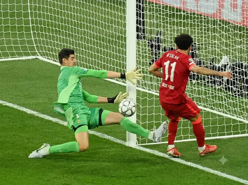 Màn trình diễn xuất sắc trước Liverpool giúp Courtois trở thành người hùng trong trận chung kết Champions League 2022.
