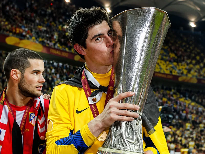 Giai đoạn khoác áo Genk và Atlético Madrid giúp Courtois tích lũy kinh nghiệm, tạo nền tảng cho sự nghiệp đỉnh cao.