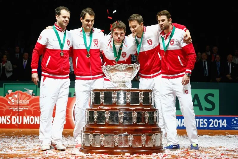 Stan Wawrinka góp công lớn cho quần vợt Thụy Sĩ với huy chương vàng Olympic và chức vô địch Davis Cup cùng đội tuyển quốc gia.