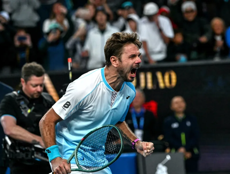 Stan Wawrinka trưởng thành từ quần vợt Thụy Sĩ và từng bước xây dựng sự nghiệp chuyên nghiệp bằng lối chơi mạnh mẽ, bền bỉ.